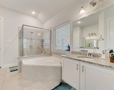 5805 Fuder Drive - Photo Thumbnail 12