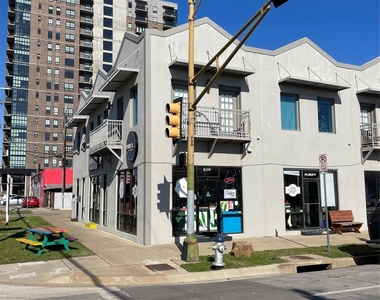 3101 Commerce Street - Photo Thumbnail 2