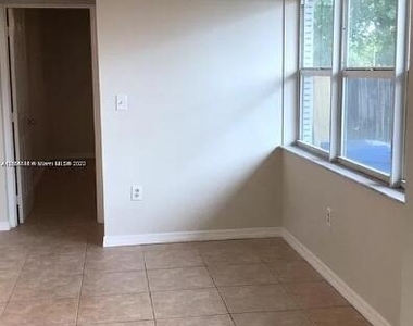 1546 Ne 32nd Street - Photo Thumbnail 10