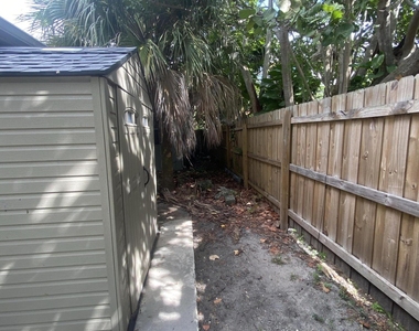 1546 Ne 32nd Street - Photo Thumbnail 25