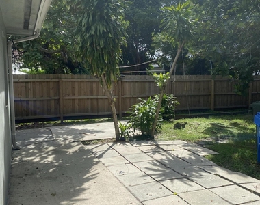 1546 Ne 32nd Street - Photo Thumbnail 19