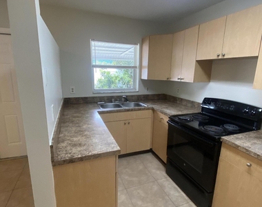 1546 Ne 32nd Street - Photo Thumbnail 31