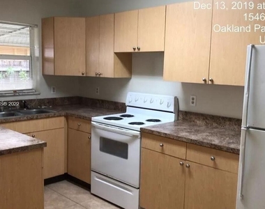 1546 Ne 32nd Street - Photo Thumbnail 4