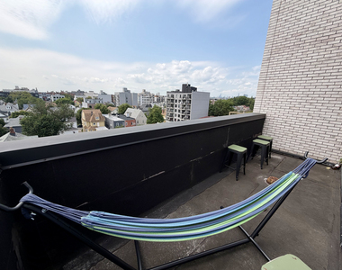 1613 Brooklyn Avenue - Photo Thumbnail 6
