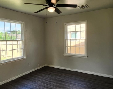 1833 Westchester Drive - Photo Thumbnail 5