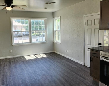 1833 Westchester Drive - Photo Thumbnail 3