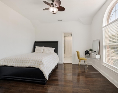 6951 Seascape Drive - Photo Thumbnail 8