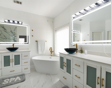 6951 Seascape Drive - Photo Thumbnail 6