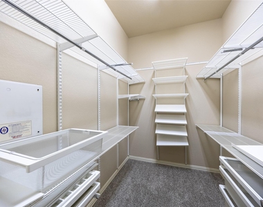 8100 Raven Court - Photo Thumbnail 19