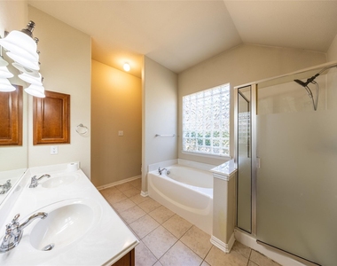 8100 Raven Court - Photo Thumbnail 20