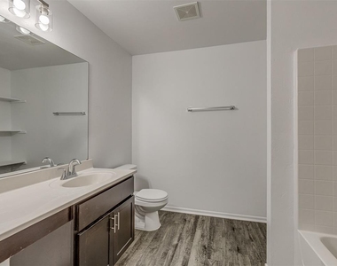 1720 Castle Street - Photo Thumbnail 24