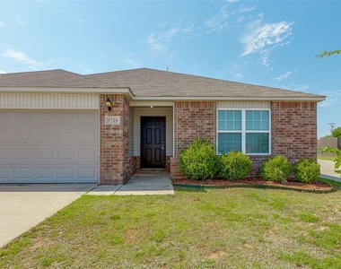 1720 Castle Street - Photo Thumbnail 3