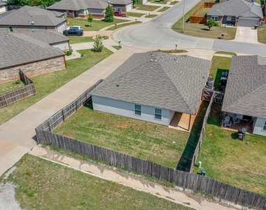 1720 Castle Street - Photo Thumbnail 45