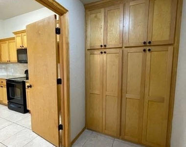 804 Beechwood Way - Photo Thumbnail 16