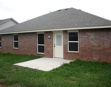 804 Beechwood Way - Photo Thumbnail 25