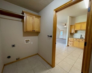 804 Beechwood Way - Photo Thumbnail 15