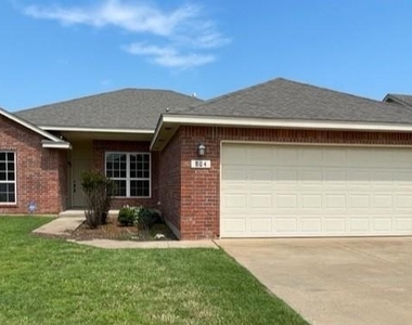 804 Beechwood Way - Photo Thumbnail 1