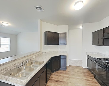 10609 Sw 23rd Terrace - Photo Thumbnail 2