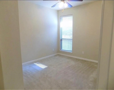 10320 Cochron Drive - Photo Thumbnail 11