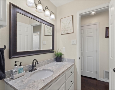 403 Carolota Street - Photo Thumbnail 20