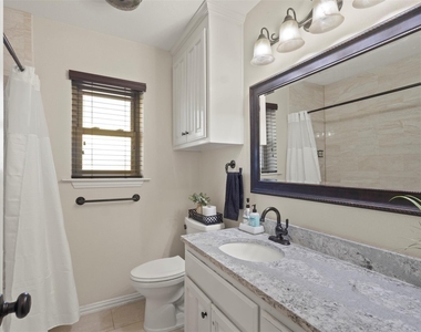 403 Carolota Street - Photo Thumbnail 19