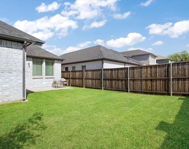 4801 Whitehill Trail - Photo Thumbnail 26