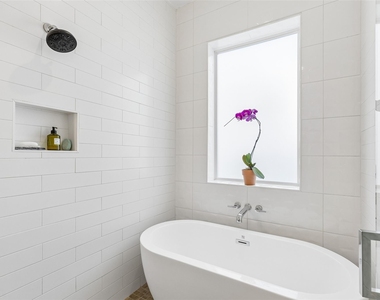 4404 Capitol Avenue - Photo Thumbnail 21