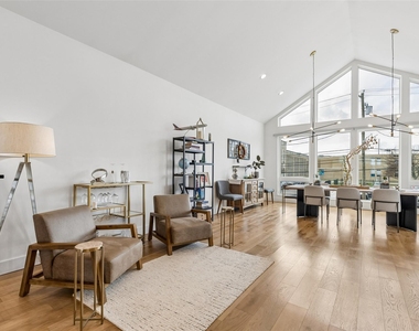 4404 Capitol Avenue - Photo Thumbnail 28