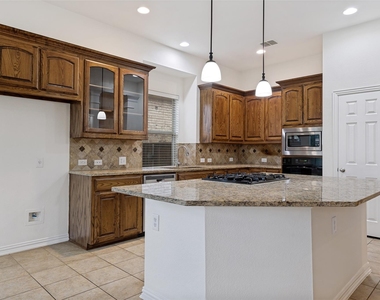 1806 Caprock Road - Photo Thumbnail 8