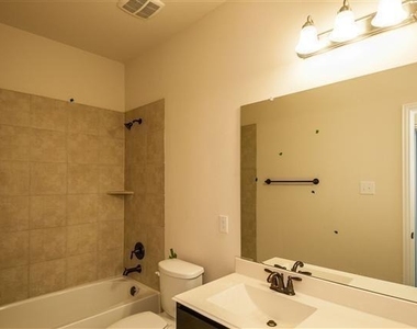 2708 Lake Ridge Drive - Photo Thumbnail 13