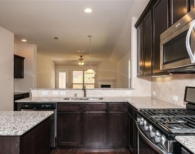 2708 Lake Ridge Drive - Photo Thumbnail 9