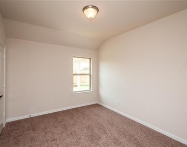 2708 Lake Ridge Drive - Photo Thumbnail 16
