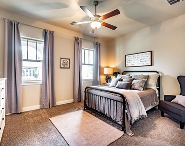 3990 Sevilla Drive - Photo Thumbnail 9