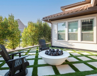 3990 Sevilla Drive - Photo Thumbnail 16