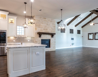 3990 Sevilla Drive - Photo Thumbnail 14