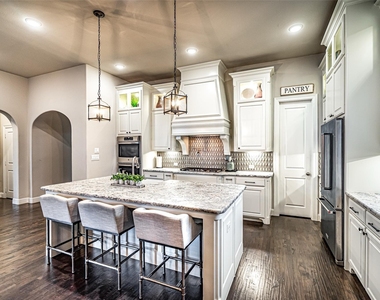 3990 Sevilla Drive - Photo Thumbnail 4