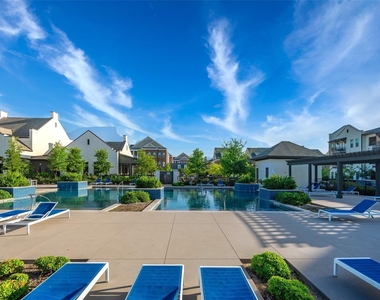 3990 Sevilla Drive - Photo Thumbnail 22