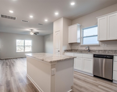 308 Stone Court - Photo Thumbnail 3