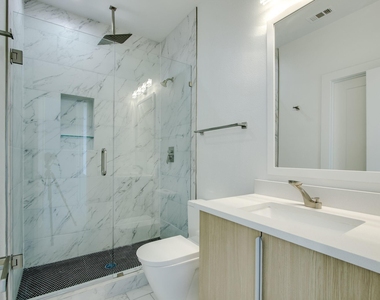 708 W 9th Street - Photo Thumbnail 29