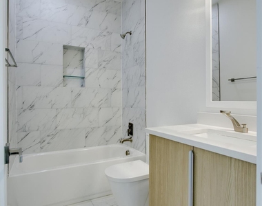 708 W 9th Street - Photo Thumbnail 22
