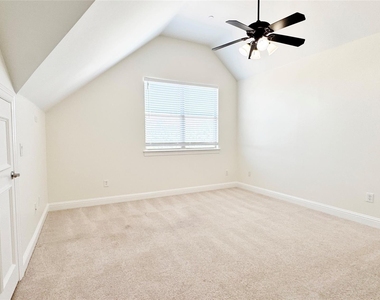 4148 Grassmere Lane - Photo Thumbnail 13