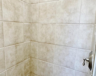 4148 Grassmere Lane - Photo Thumbnail 4
