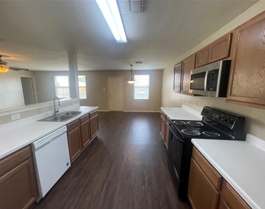 509 Cherrywood Terrace - Photo Thumbnail 6