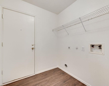 509 Cherrywood Terrace - Photo Thumbnail 21