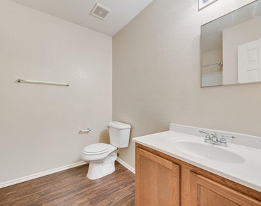 509 Cherrywood Terrace - Photo Thumbnail 18