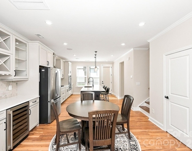 105 Goodson Place - Photo Thumbnail 13