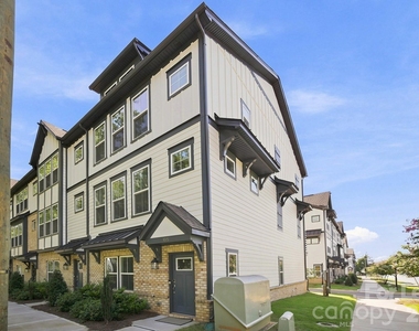 105 Goodson Place - Photo Thumbnail 2