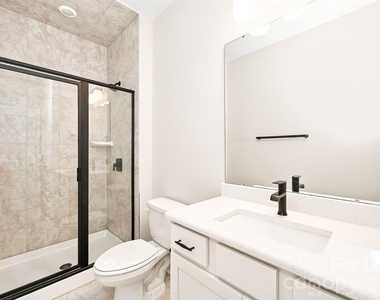 105 Goodson Place - Photo Thumbnail 5