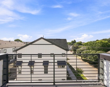 105 Goodson Place - Photo Thumbnail 4