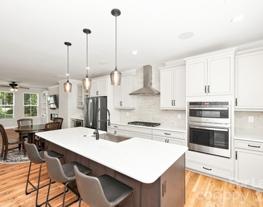 105 Goodson Place - Photo Thumbnail 11